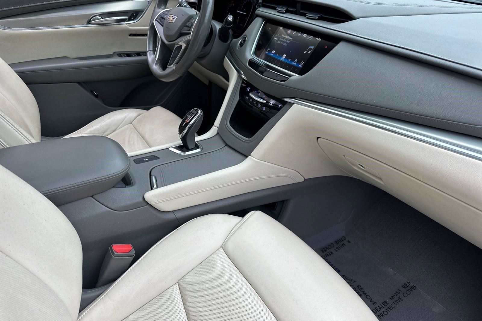 Used 2018 Cadillac XT5 Luxury w/ Driver Awareness Package image 34