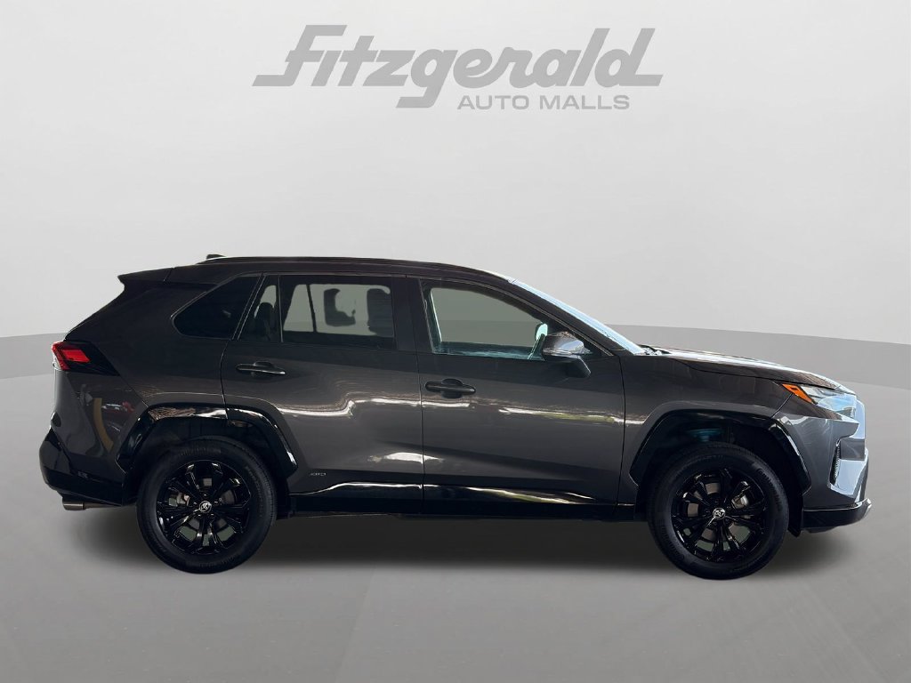 Used 2024 Toyota RAV4 SE AWD/4WD image 5
