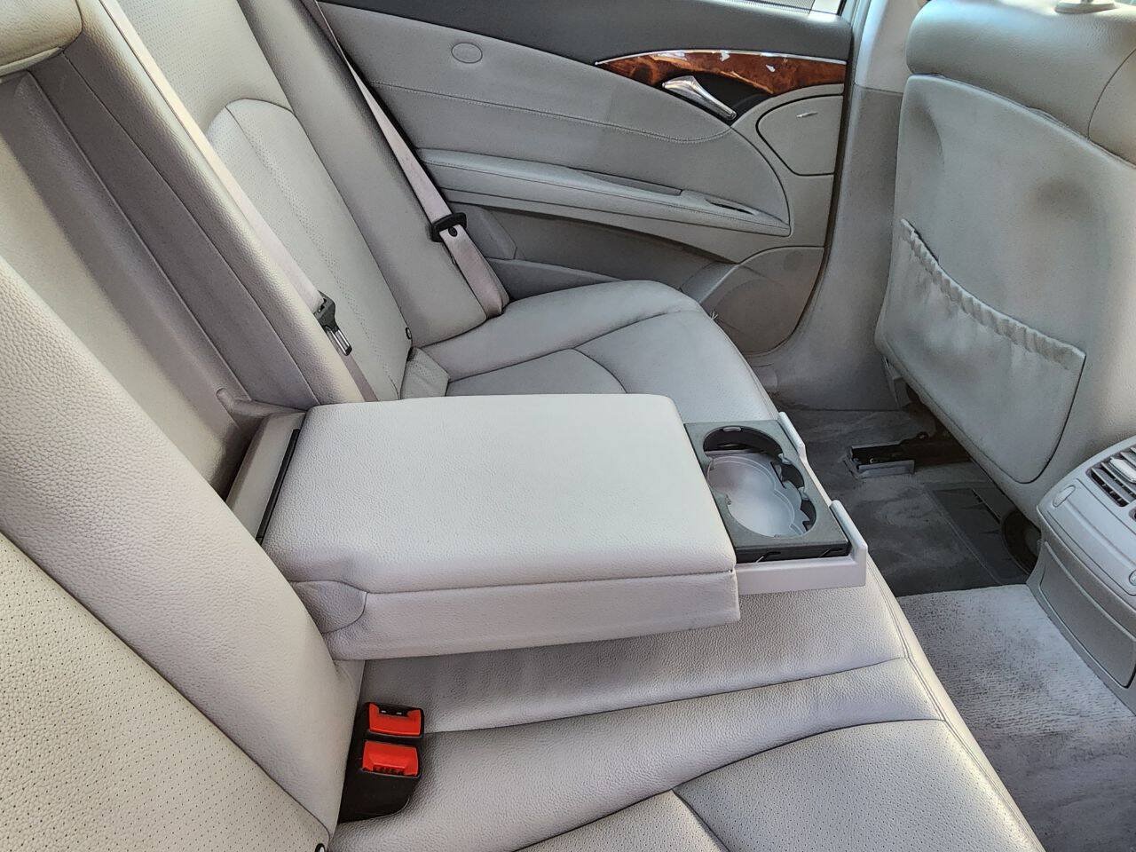 Used 2005 Mercedes-Benz E 320 Sedan image 25