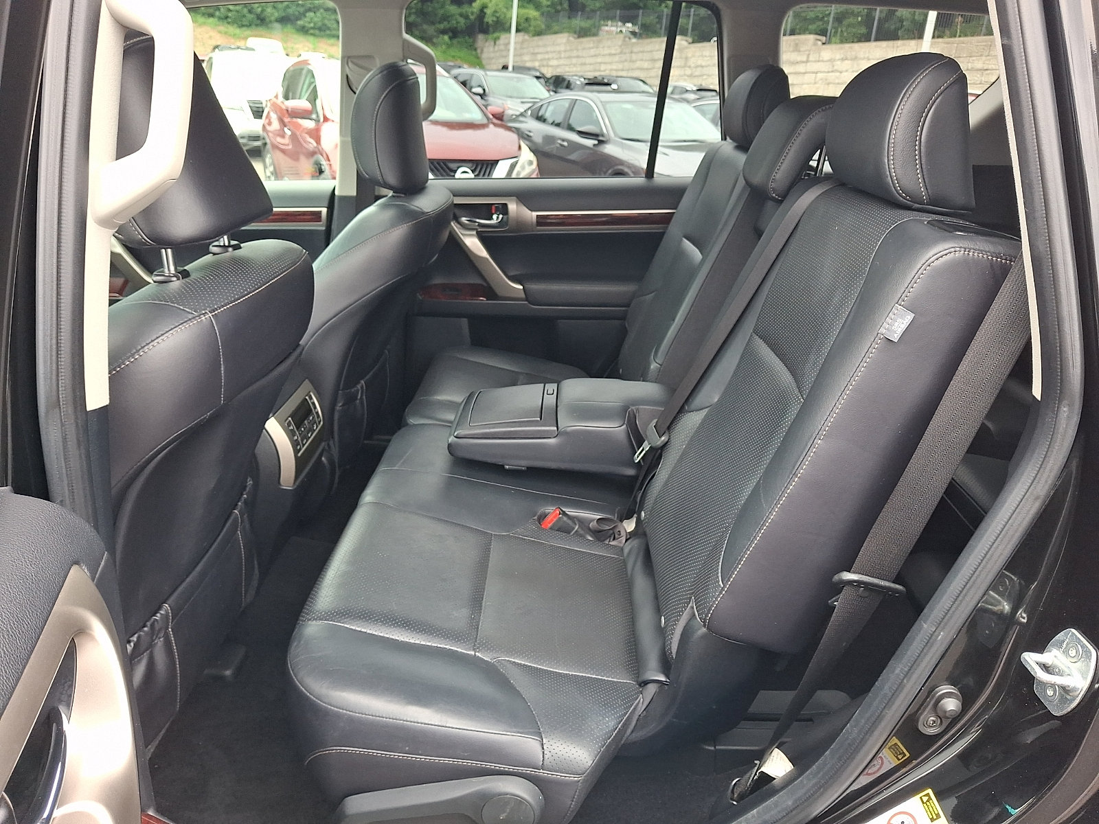 Used 2011 Lexus GX 460 w/ Comfort Plus Pkg AWD/4WD image 11