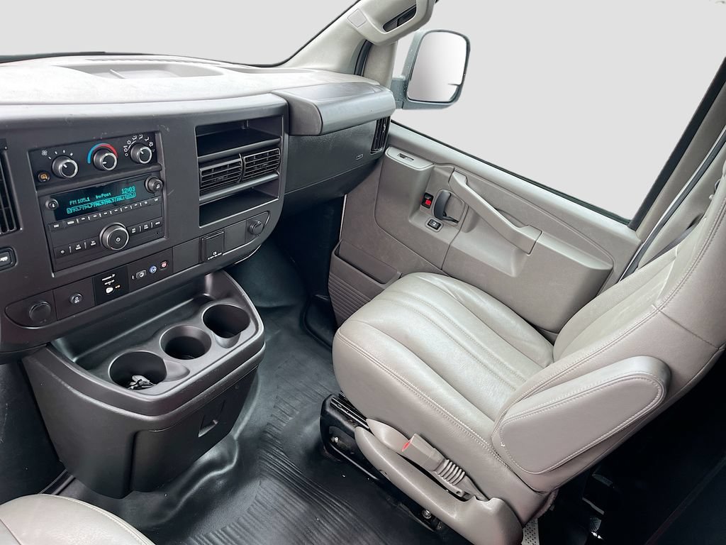Used 2024 GMC Savana 2500 w/ Driver Convenience Package RWD image 20