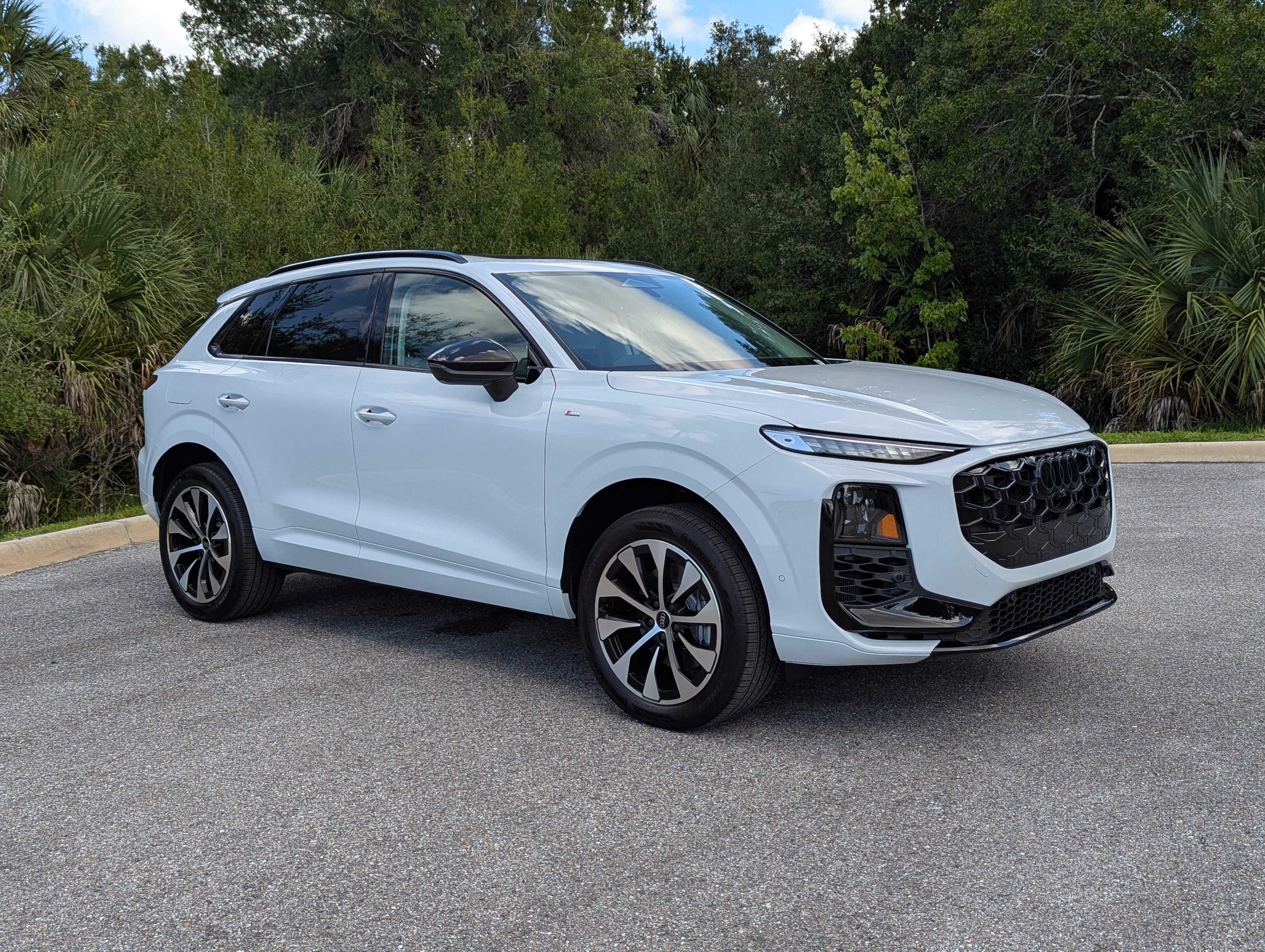 New 2026 Audi Q3 quattro 2.0T