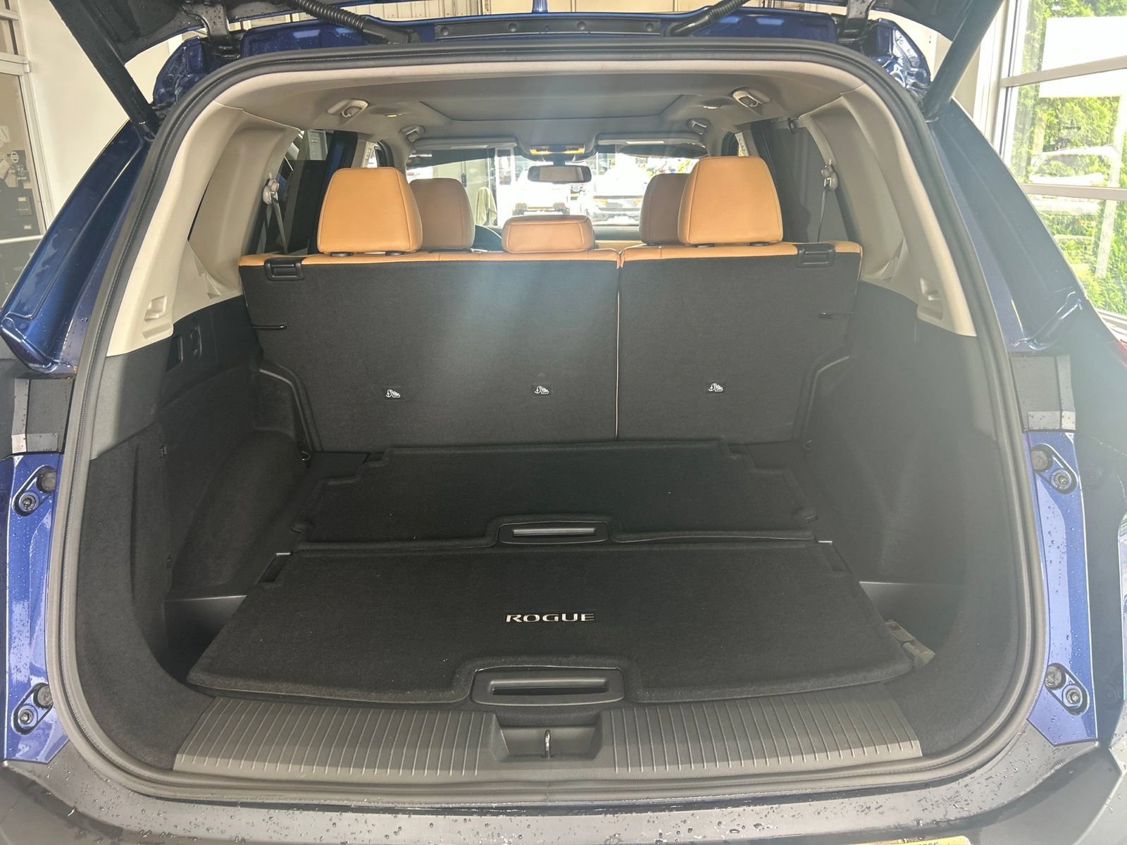 Used 2021 Nissan Rogue Platinum AWD/4WD image 11