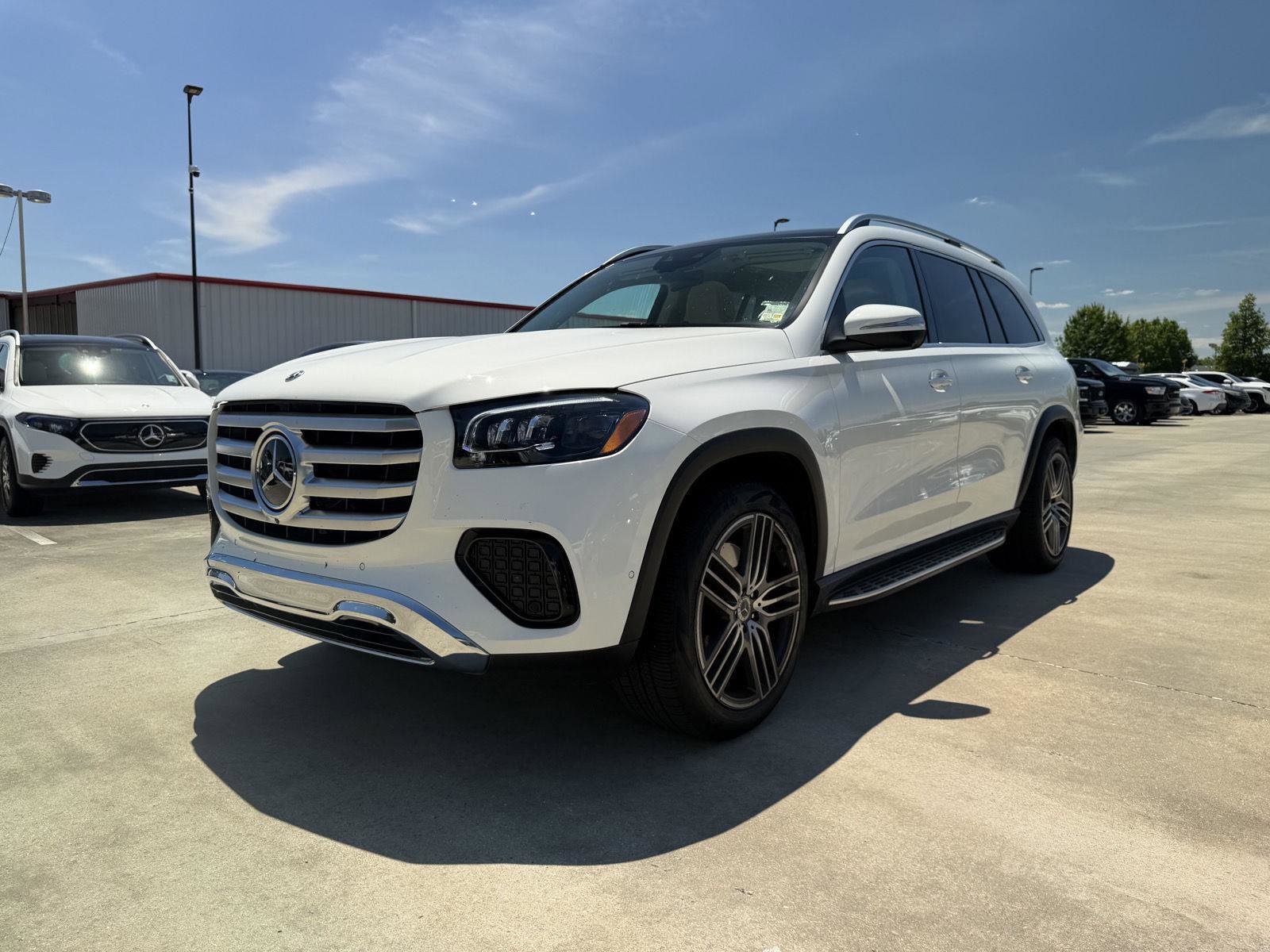 Certified 2025 Mercedes-Benz GLS 450 4MATIC image 2