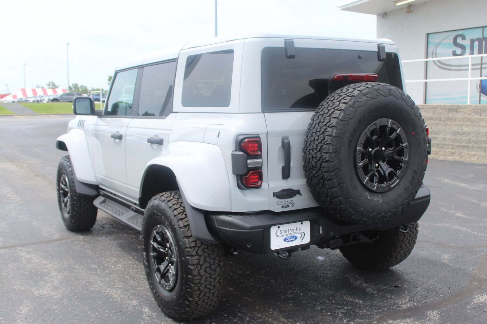 New 2026 Ford Bronco Raptor w/ Interior Carbon Fiber Pack AWD/4WD image 3
