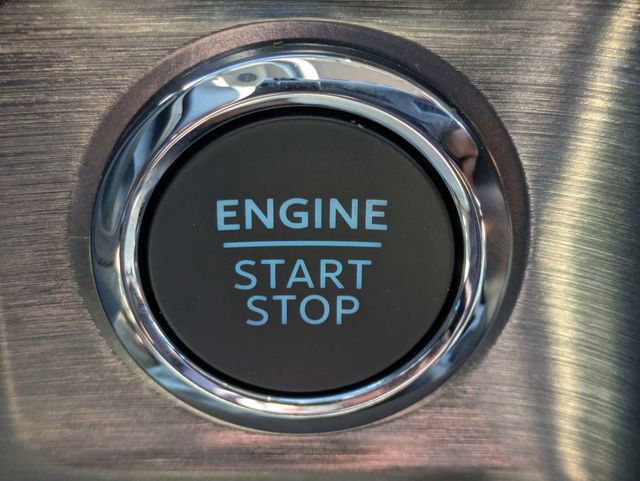 New 2026 Ford F250 Lariat w/ Black Appearance Package image 29