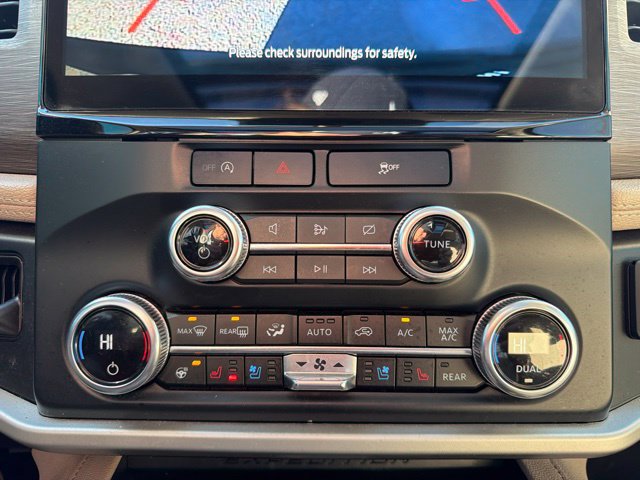 Used 2024 Ford Expedition Limited AWD/4WD image 42