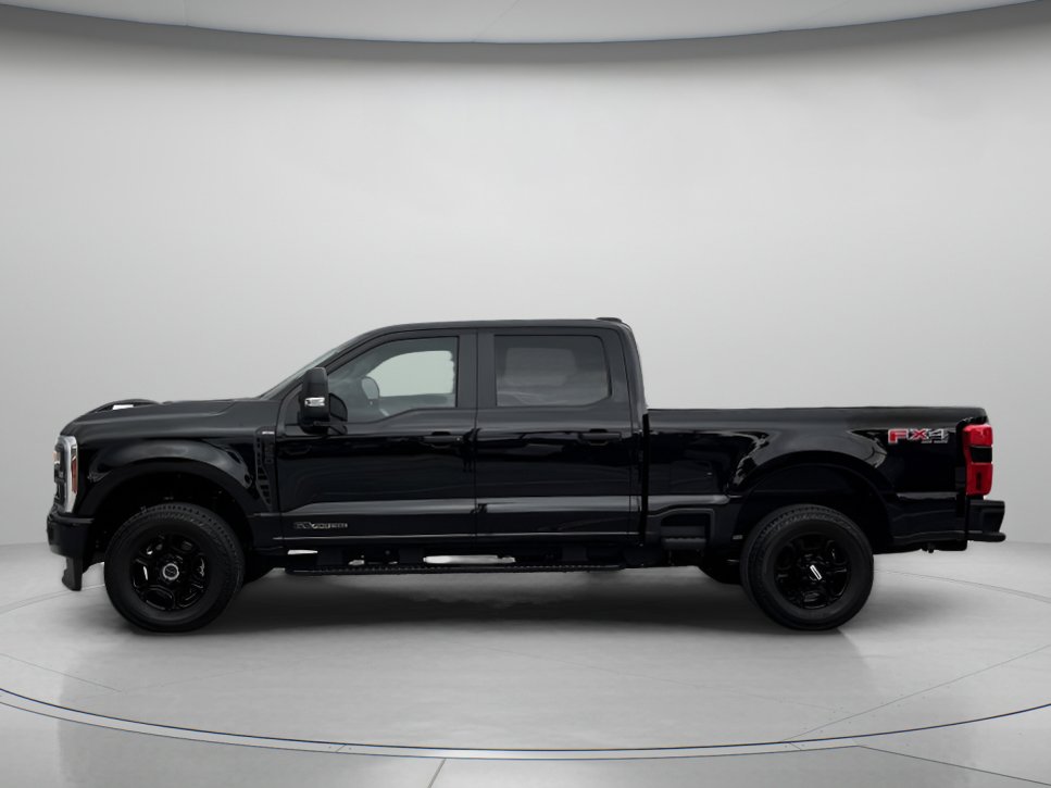 Used 2025 Ford F250 XL w/ STX Appearance Package AWD/4WD image 5