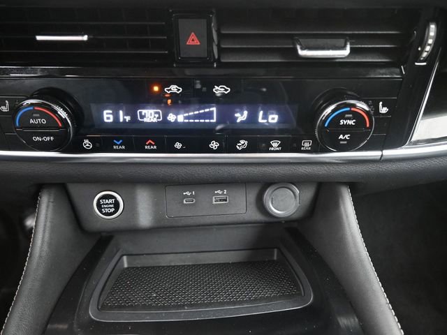 Used 2023 Nissan Rogue SL w/ SL Premium Package image 3