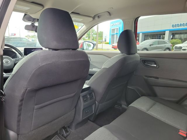 Used 2022 Nissan Rogue SV image 9