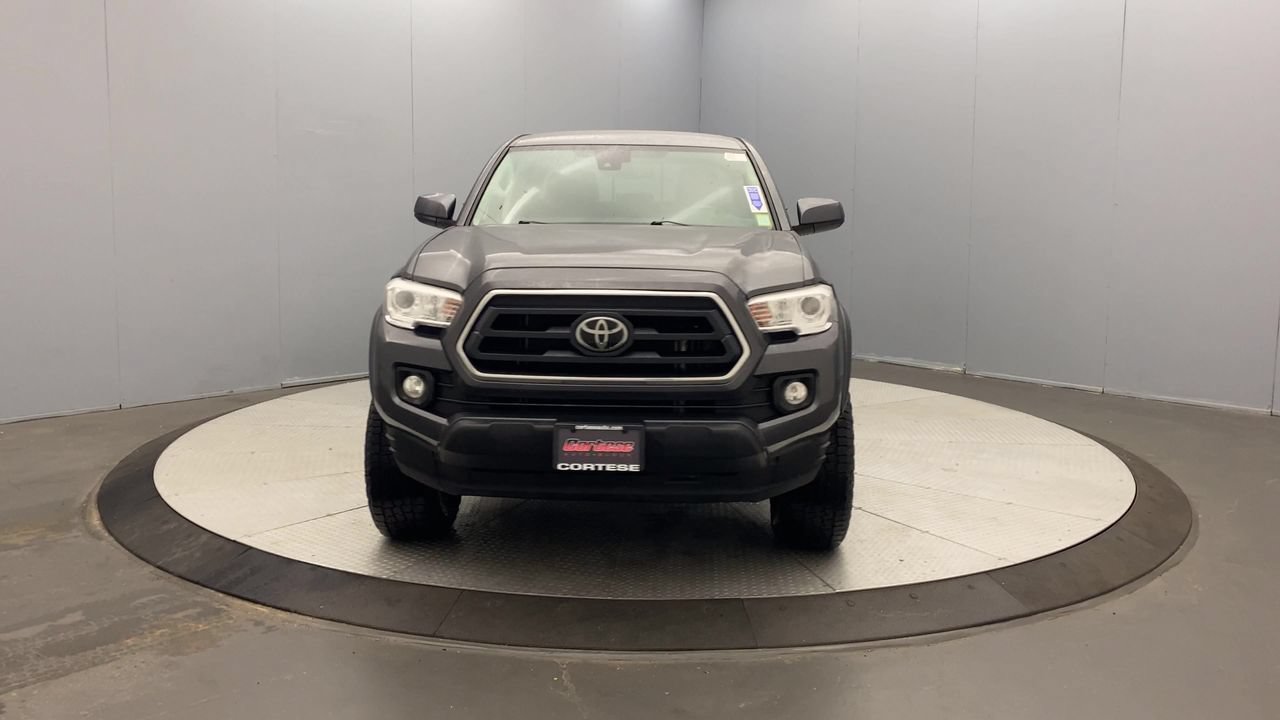 Used 2021 Toyota Tacoma SR5 AWD/4WD image 8