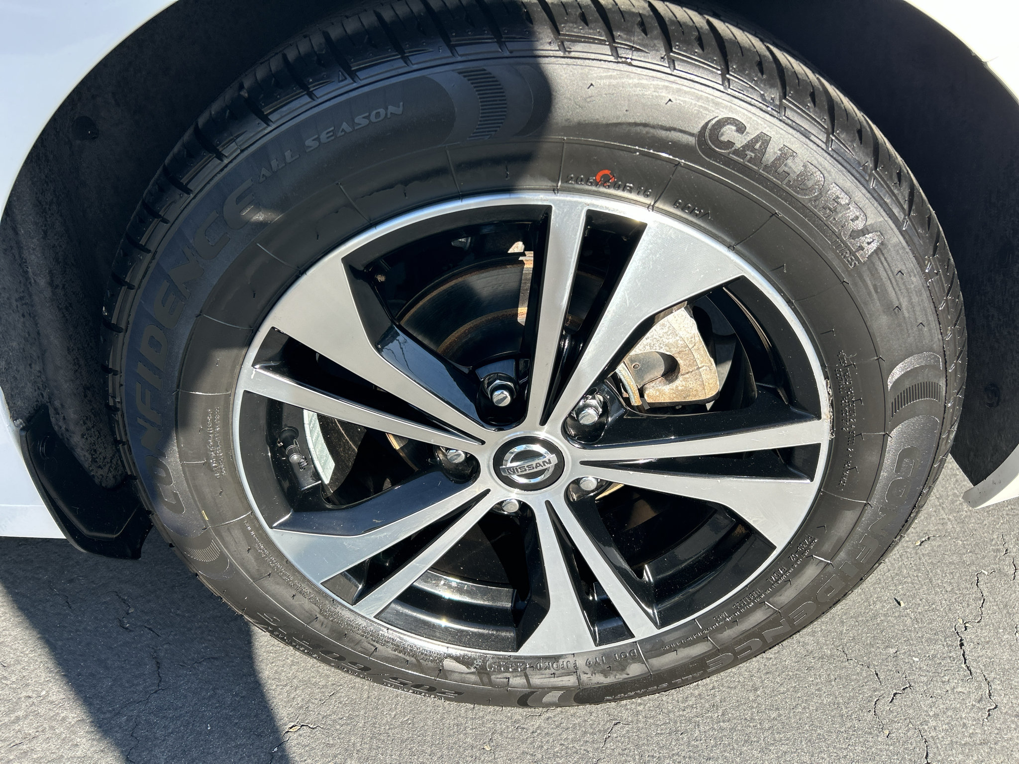 Used 2020 Nissan Sentra SV w/ Electronics Package FWD image 9