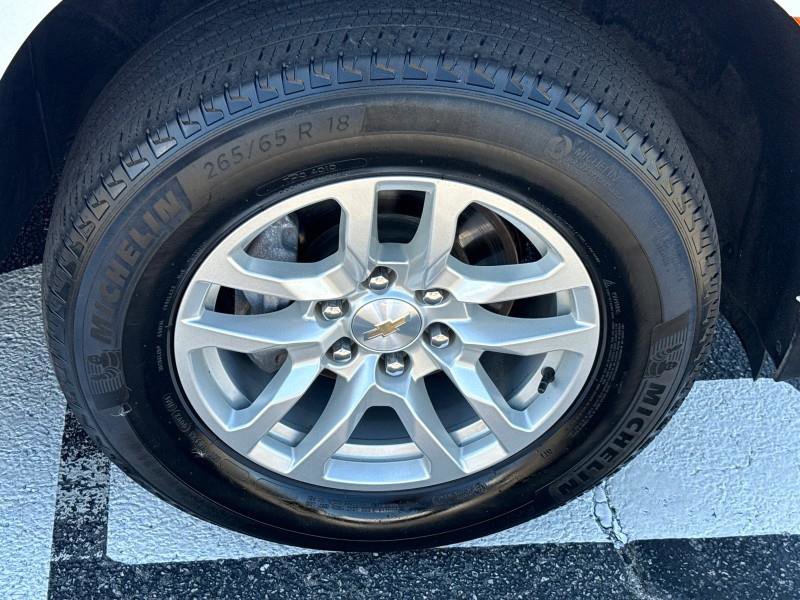 Used 2024 Chevrolet Suburban LT image 51