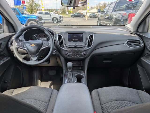 Used 2024 Chevrolet Equinox LT FWD image 11