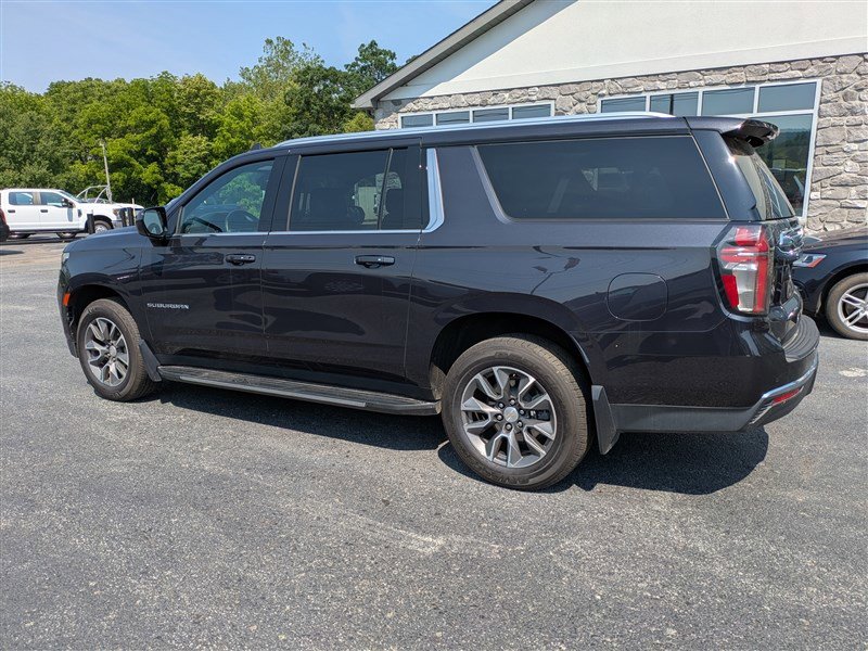 Used 2023 Chevrolet Suburban LS image 4