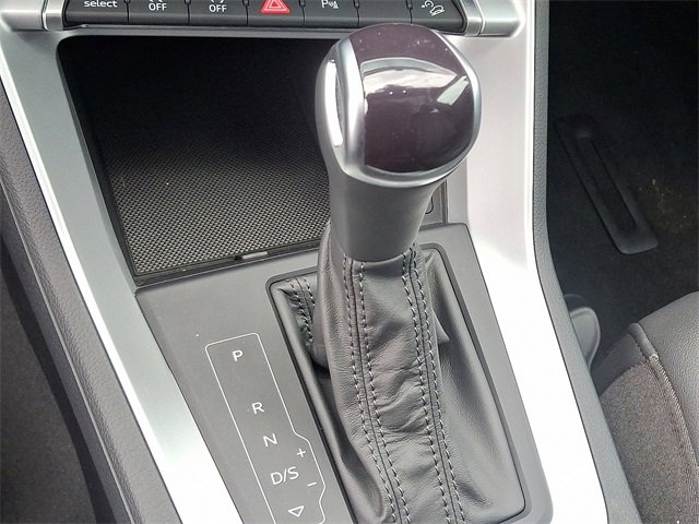 Used 2019 Audi Q3 2.0T Premium image 16