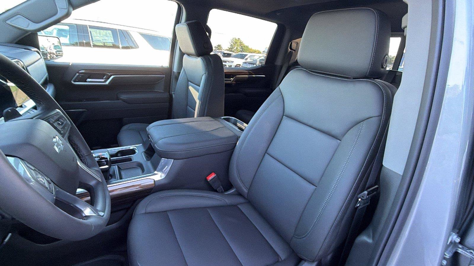 New 2026 Chevrolet Silverado 1500 LT Trail Boss w/ LT Trail Boss Premium Package AWD/4WD image 18