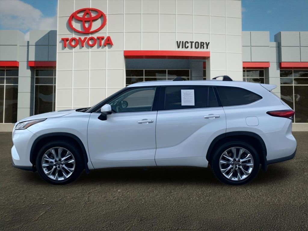 Used 2022 Toyota Highlander Limited image 6