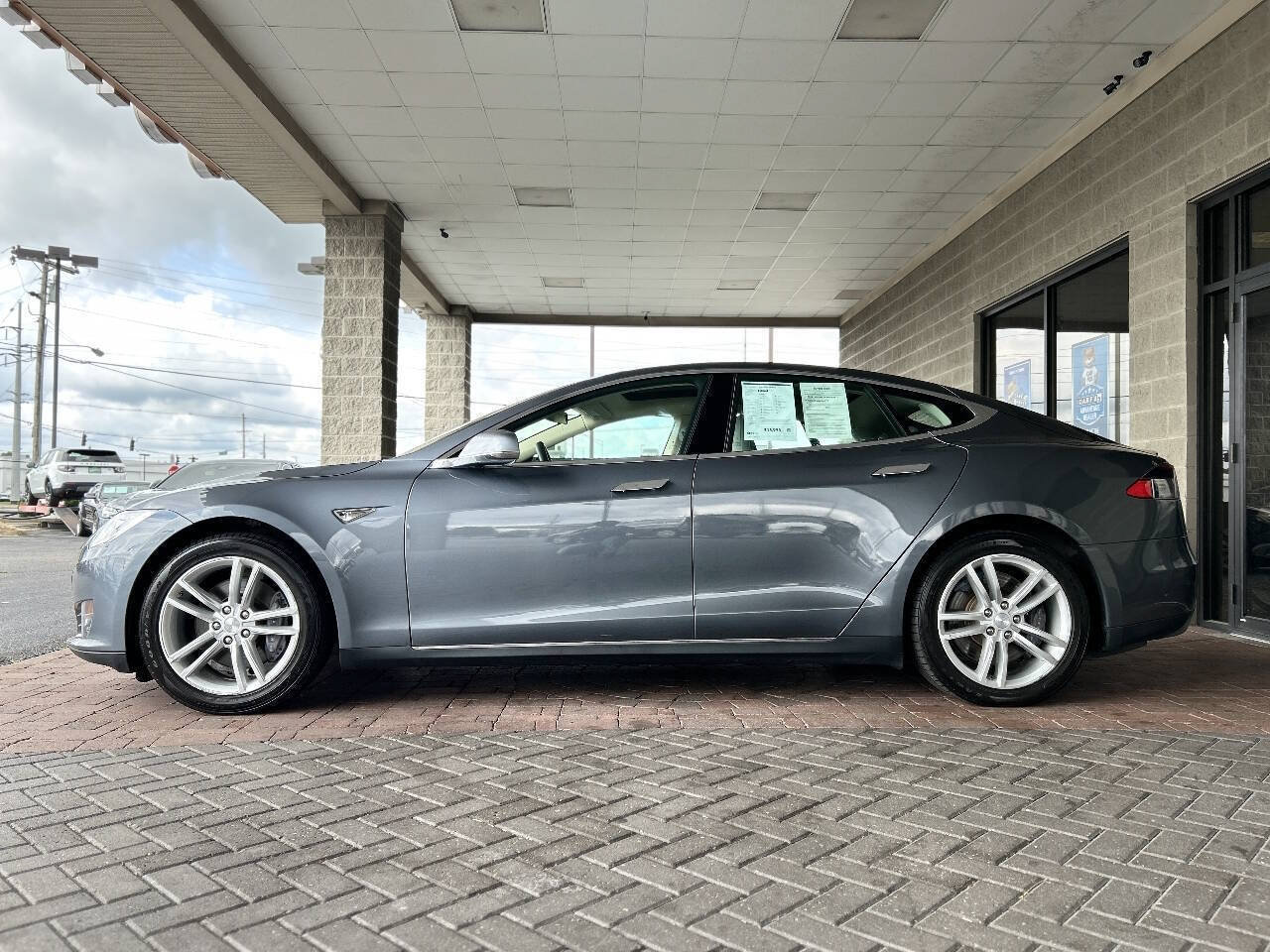 Used 2014 Tesla Model S 85 RWD image 7