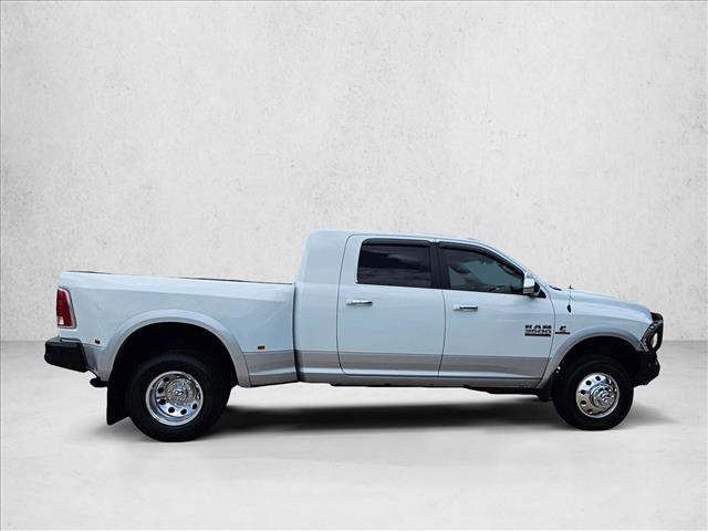Used 2018 RAM 3500 Laramie w/ Convenience Group AWD/4WD image 4
