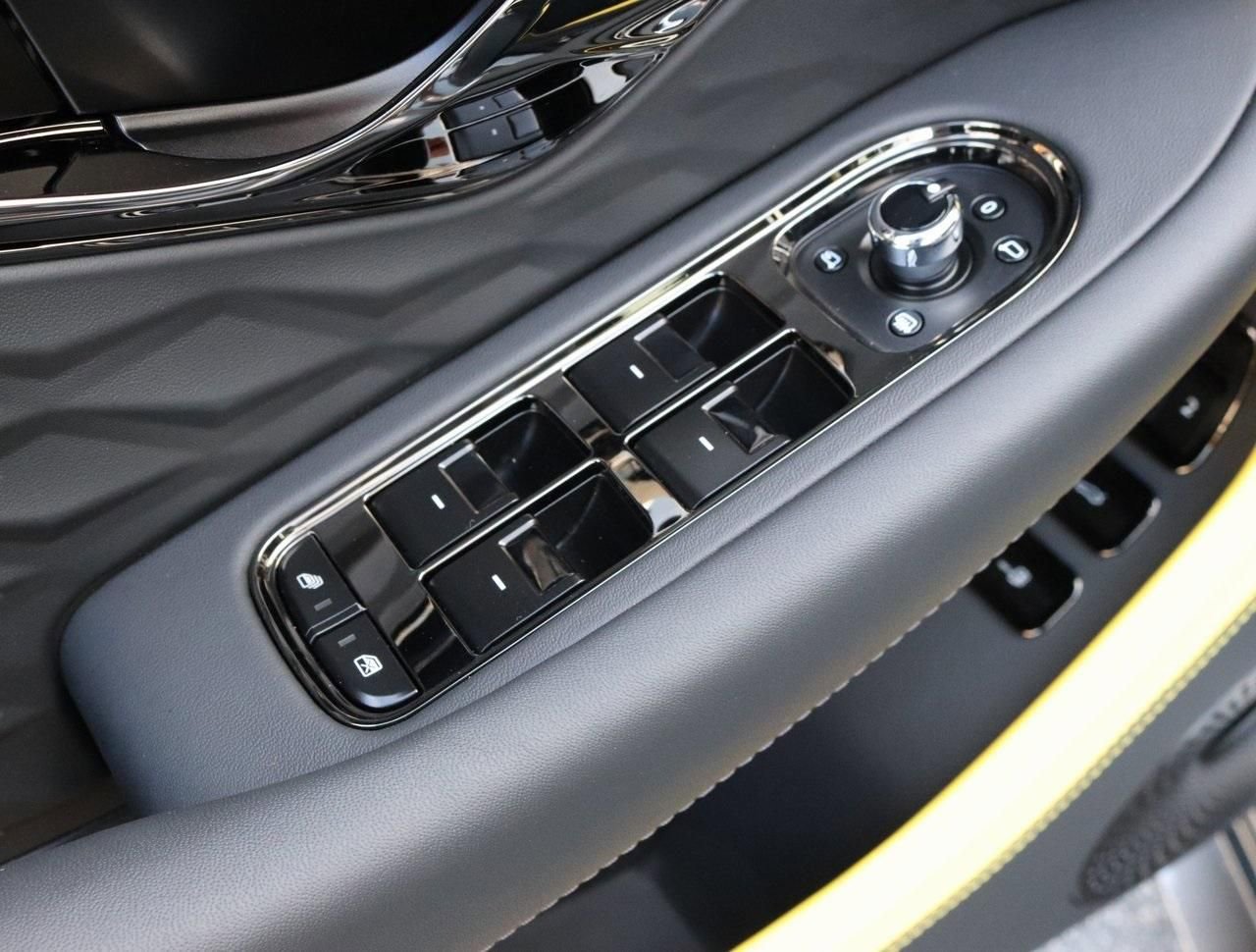Used 2025 Bentley Continental GT Speed image 13
