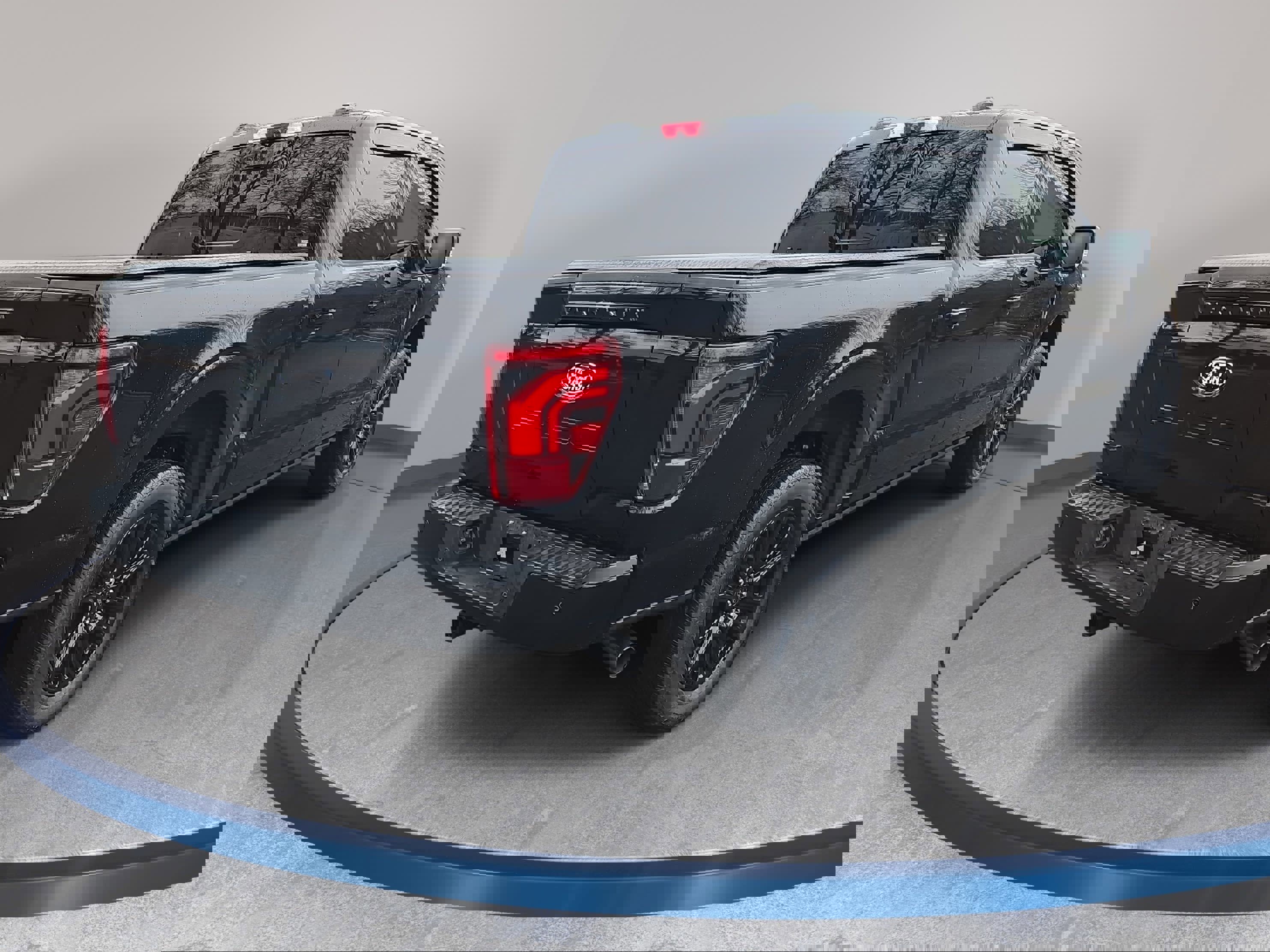 Used 2025 Ford F150 Platinum w/ FX4 Off-Road Package image 5