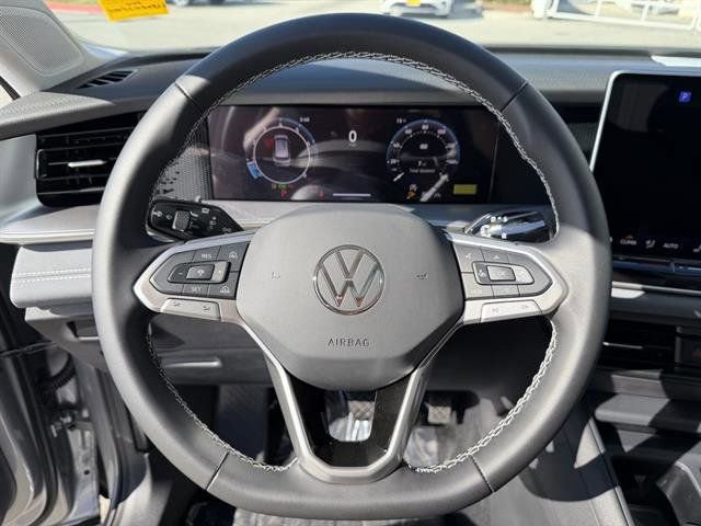 New 2026 Volkswagen Tiguan SE image 21