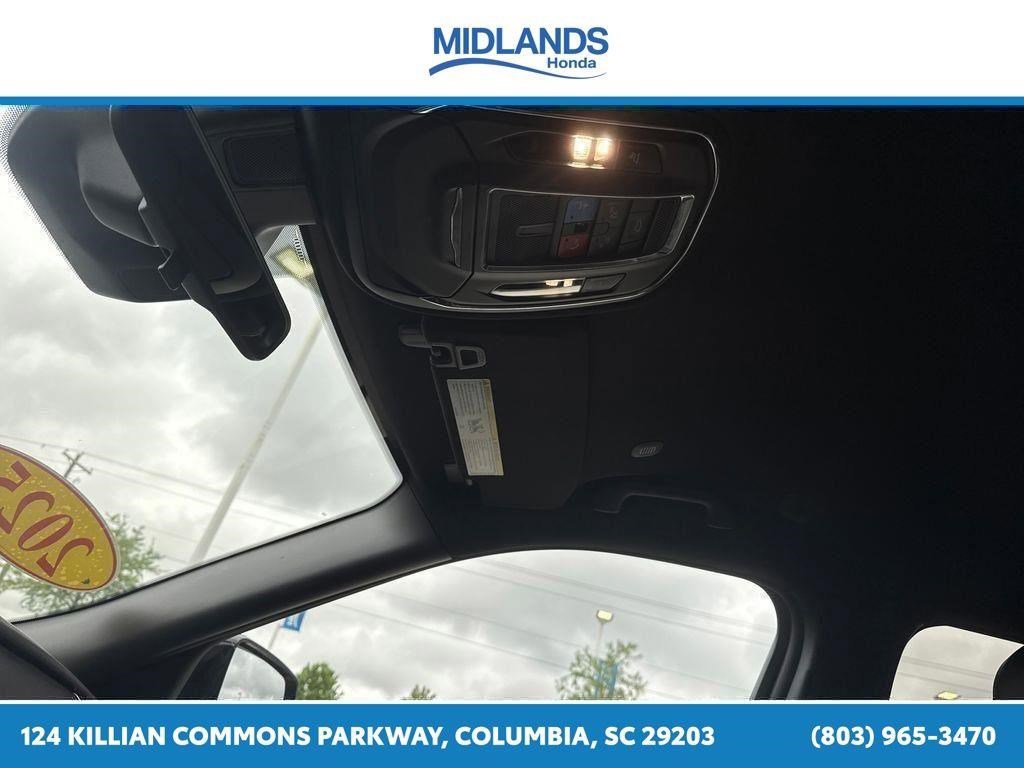 Used 2025 Jeep Grand Cherokee L Limited RWD image 22