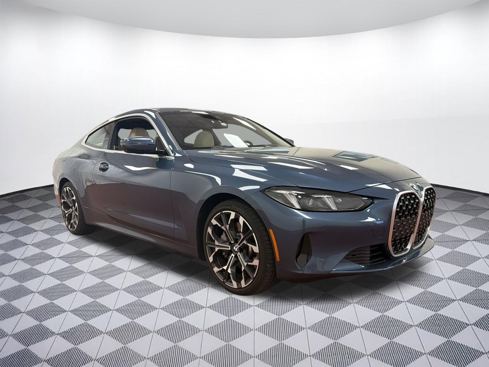 Used 2025 BMW 430i xDrive Coupe w/ Premium Package image 5