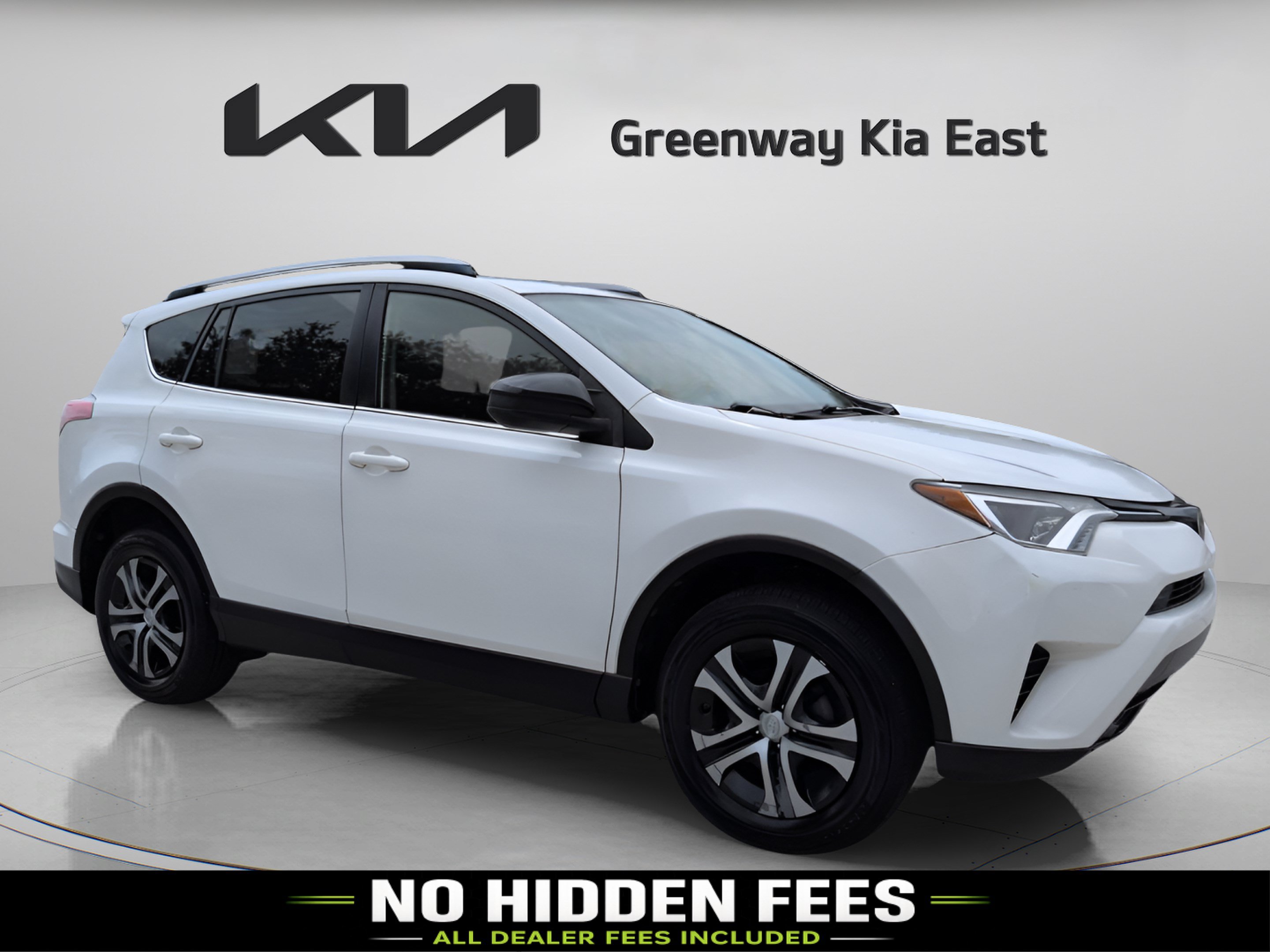 Used 2017 Toyota RAV4 LE FWD video 1