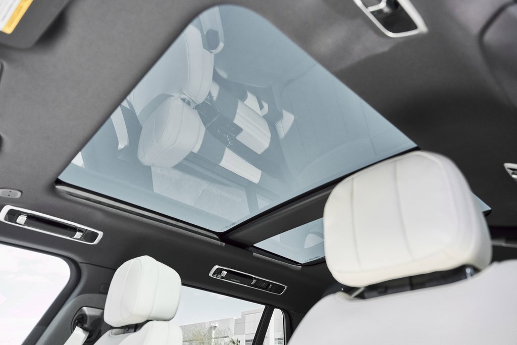 Used 2026 Land Rover Range Rover Long Wheelbase SE image 49