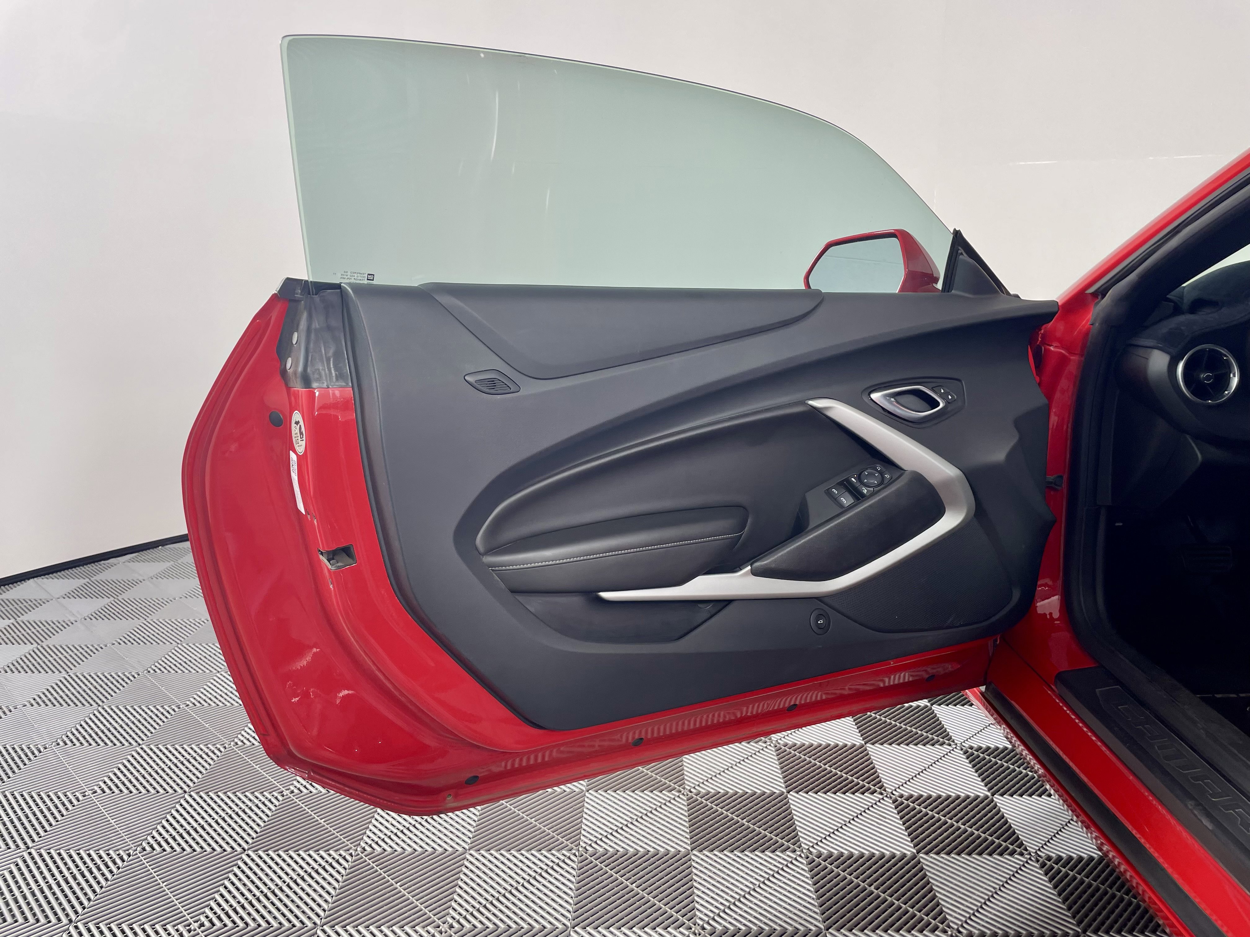 Used 2017 Chevrolet Camaro SS image 14