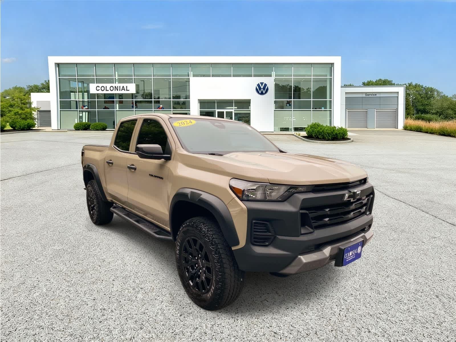 Used 2024 Chevrolet Colorado Trail Boss w/ Advanced Trailering Package AWD/4WD image 7