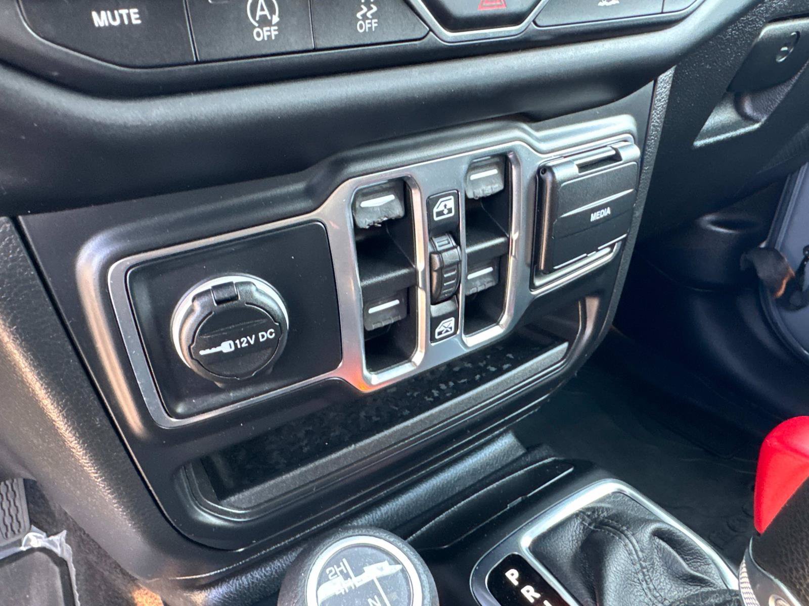 Used 2021 Jeep Wrangler Unlimited Sport AWD/4WD image 23