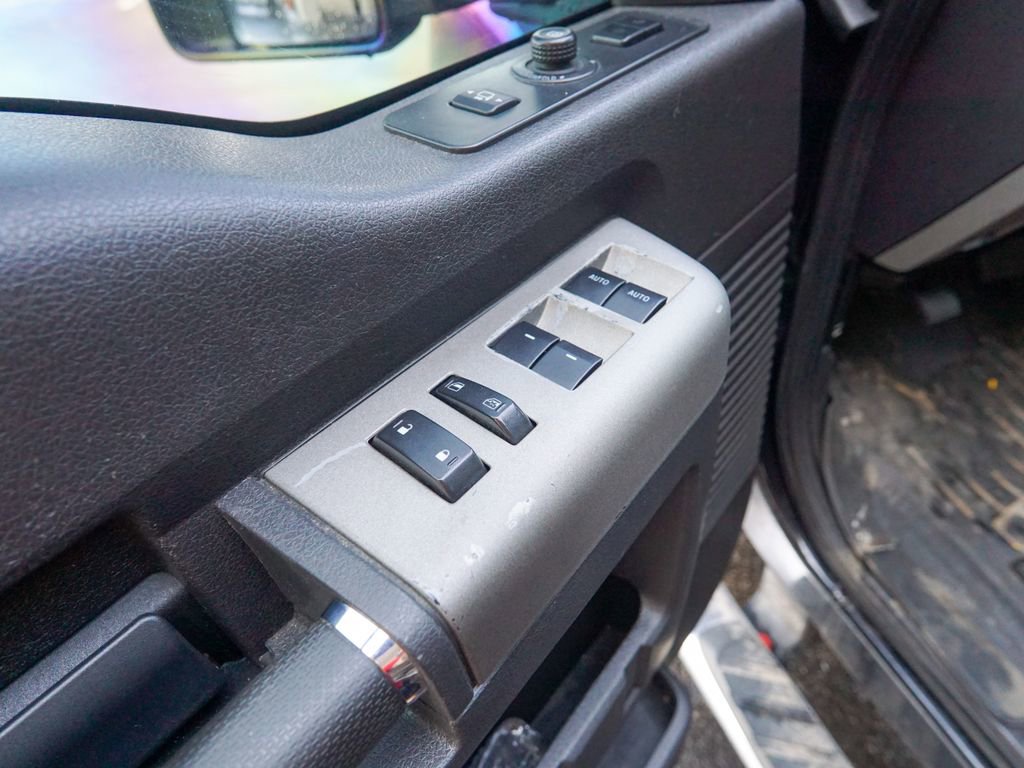 Used 2016 Ford F250 Lariat w/ Lariat Ultimate Package image 19