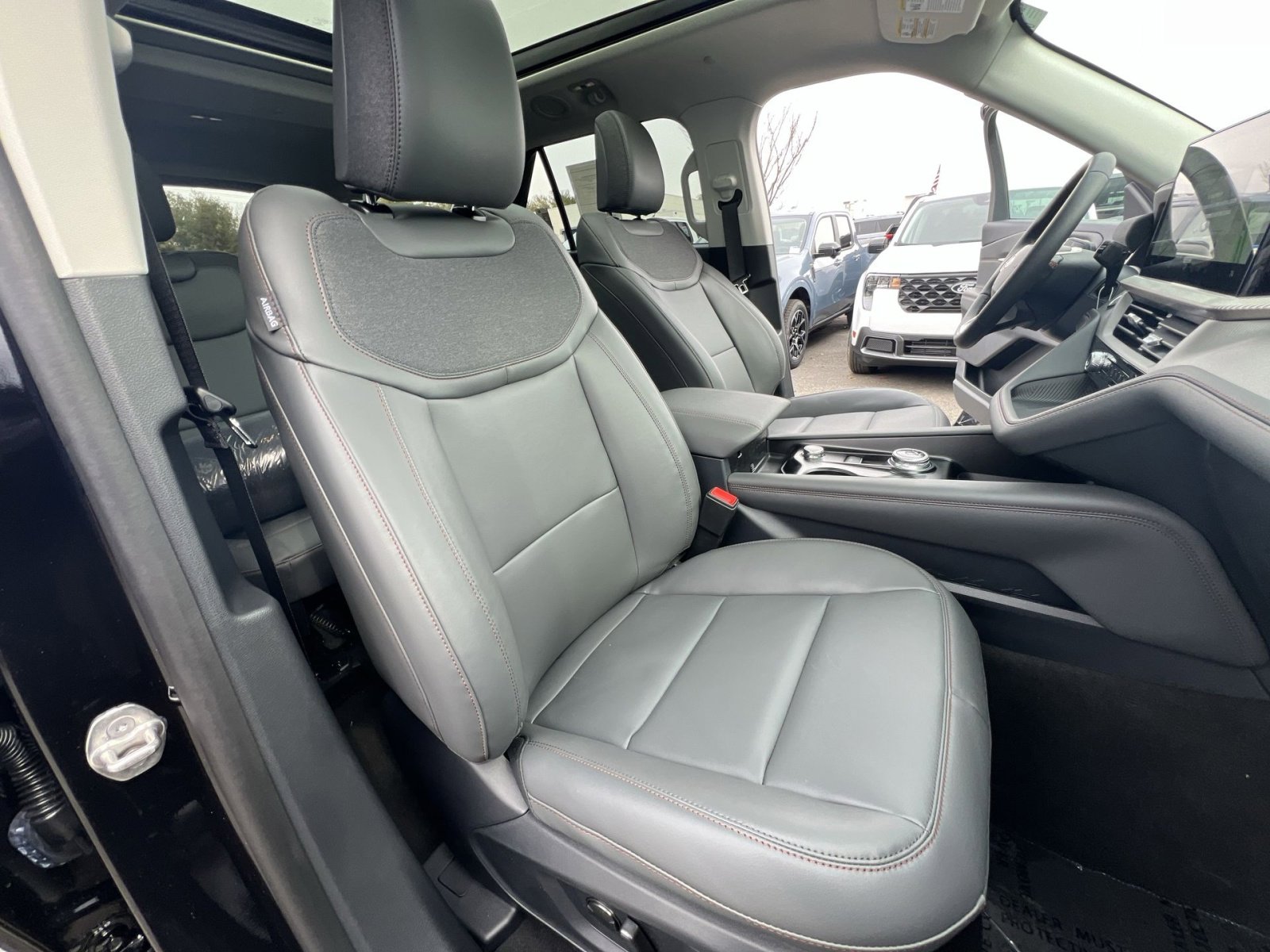 New 2026 Ford Explorer Active w/ Active Comfort Package image 28