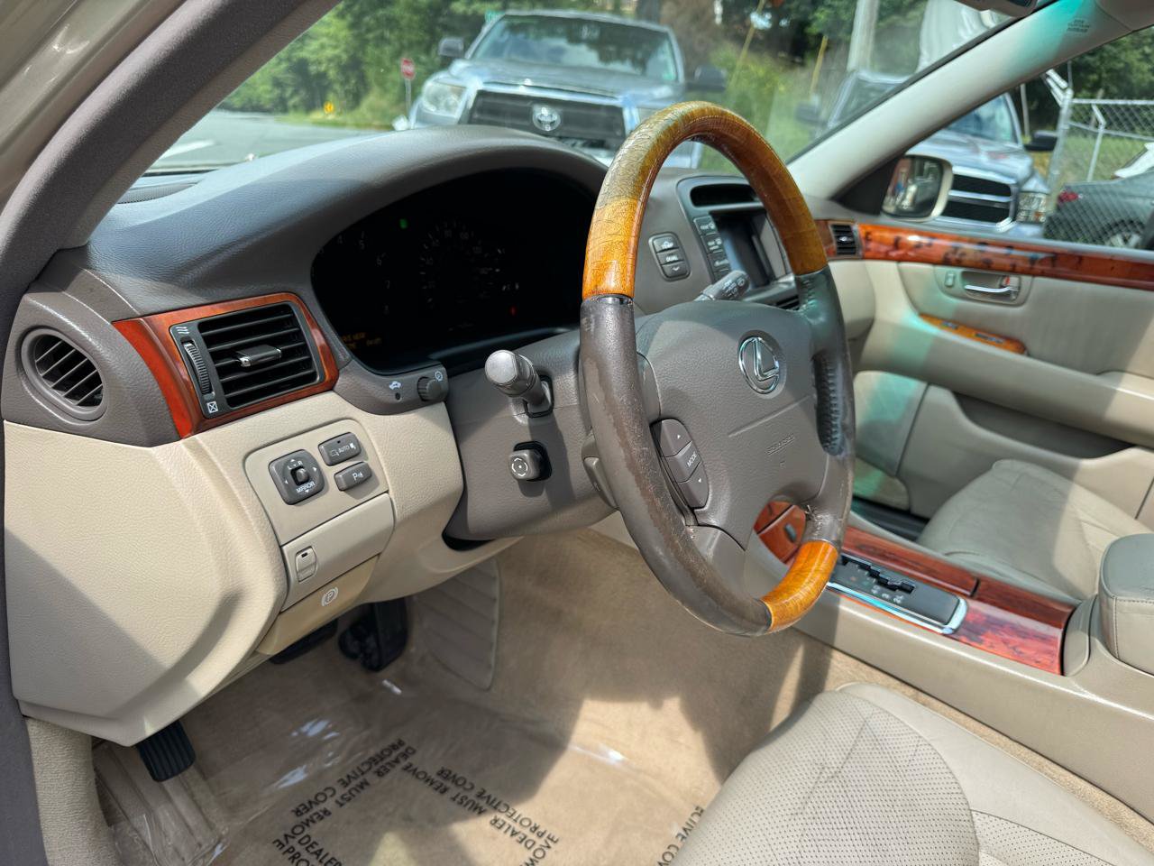 Used 2003 Lexus LS 430 w/ Navigation/Mark Levinson Pkg RWD image 10