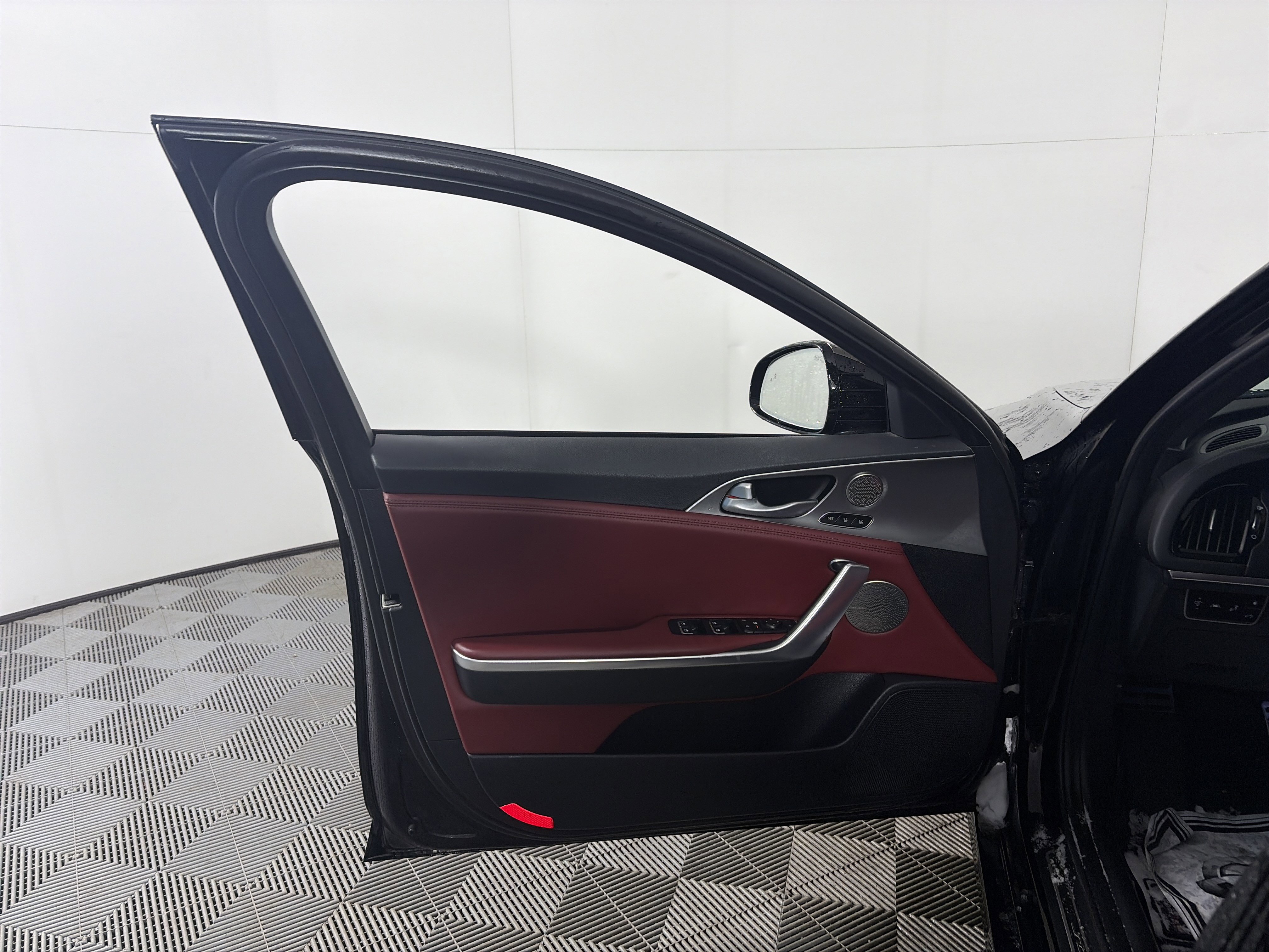 Used 2019 Kia Stinger GT2 image 27