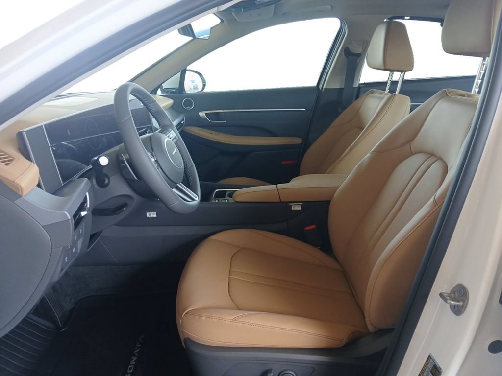 New 2026 Hyundai Sonata Limited FWD image 9