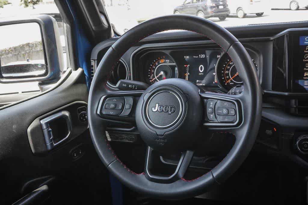 Used 2024 Jeep Wrangler Unlimited Rubicon AWD/4WD image 14