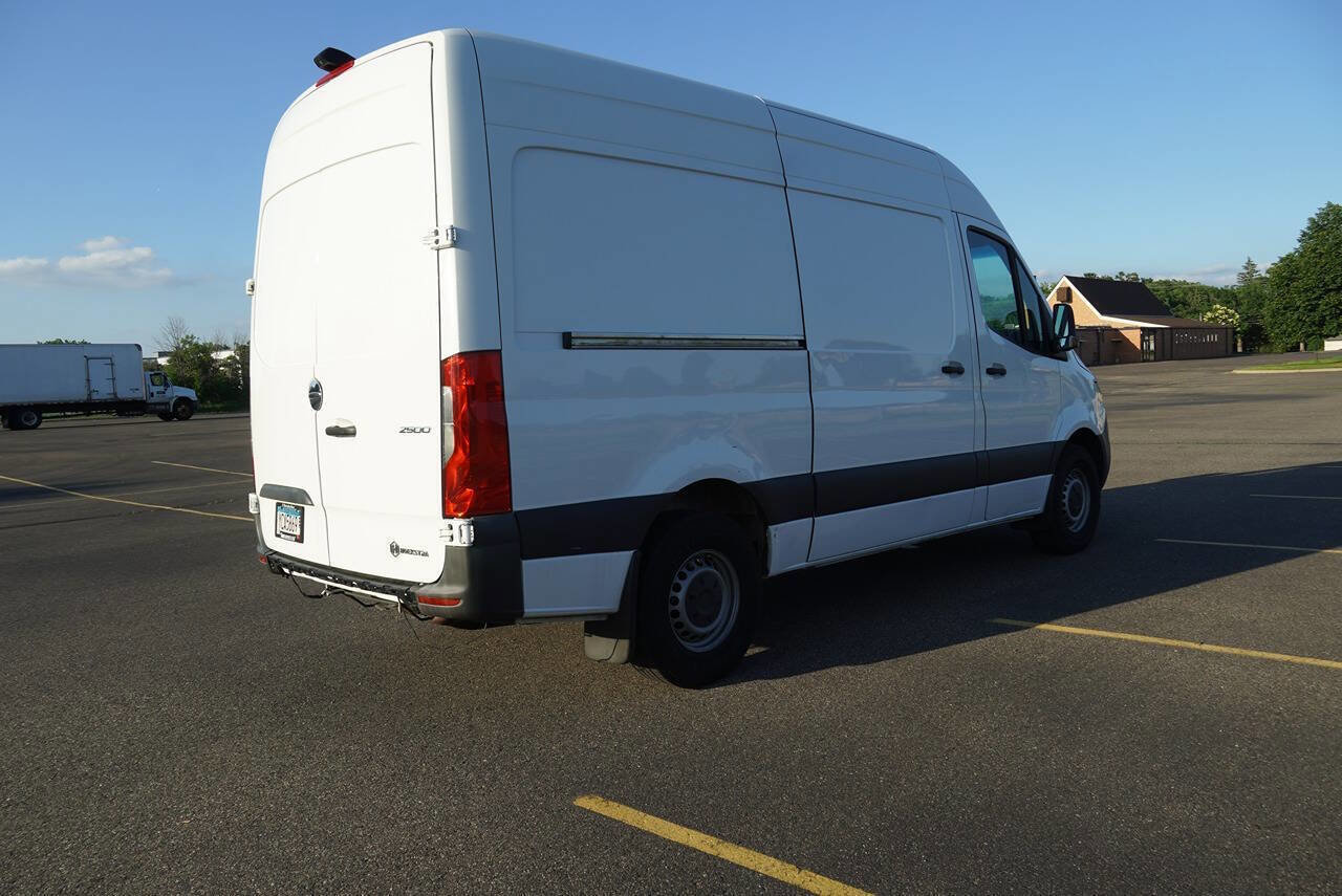 Used 2020 Freightliner Sprinter 2500 RWD image 6