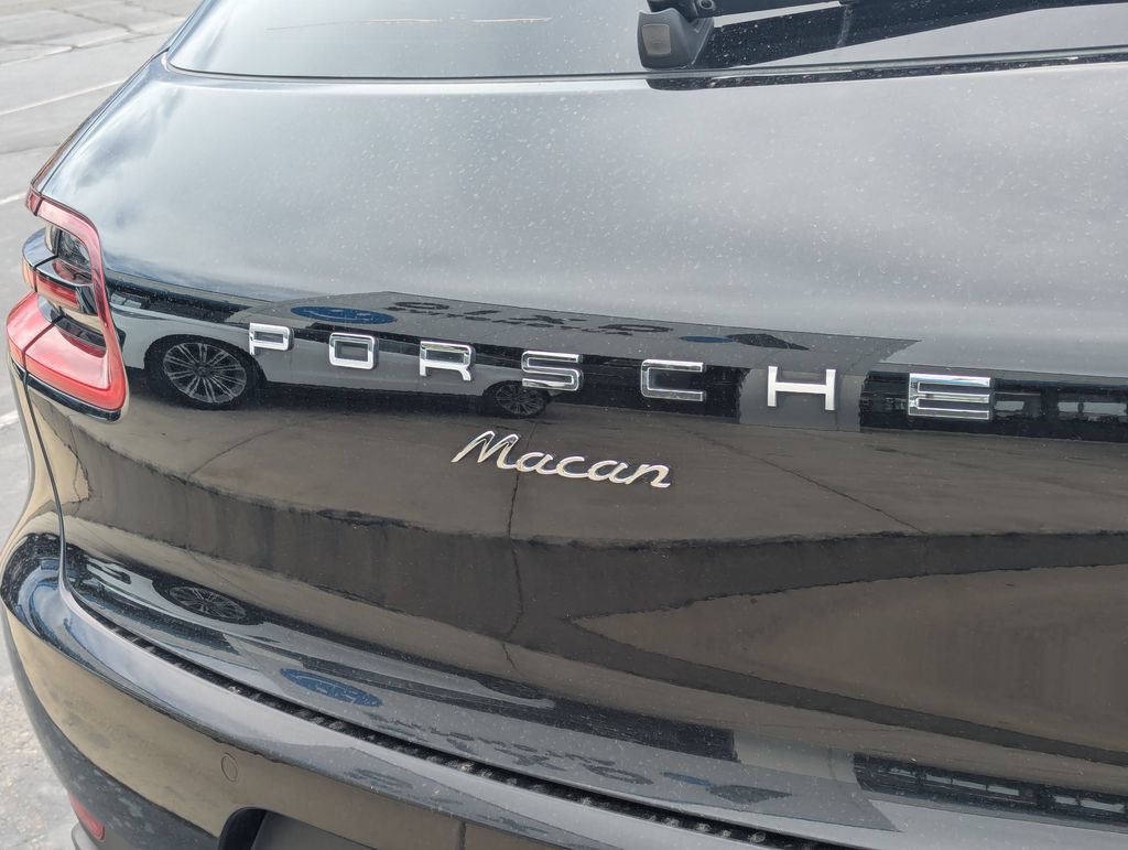Used 2018 Porsche Macan AWD/4WD image 5