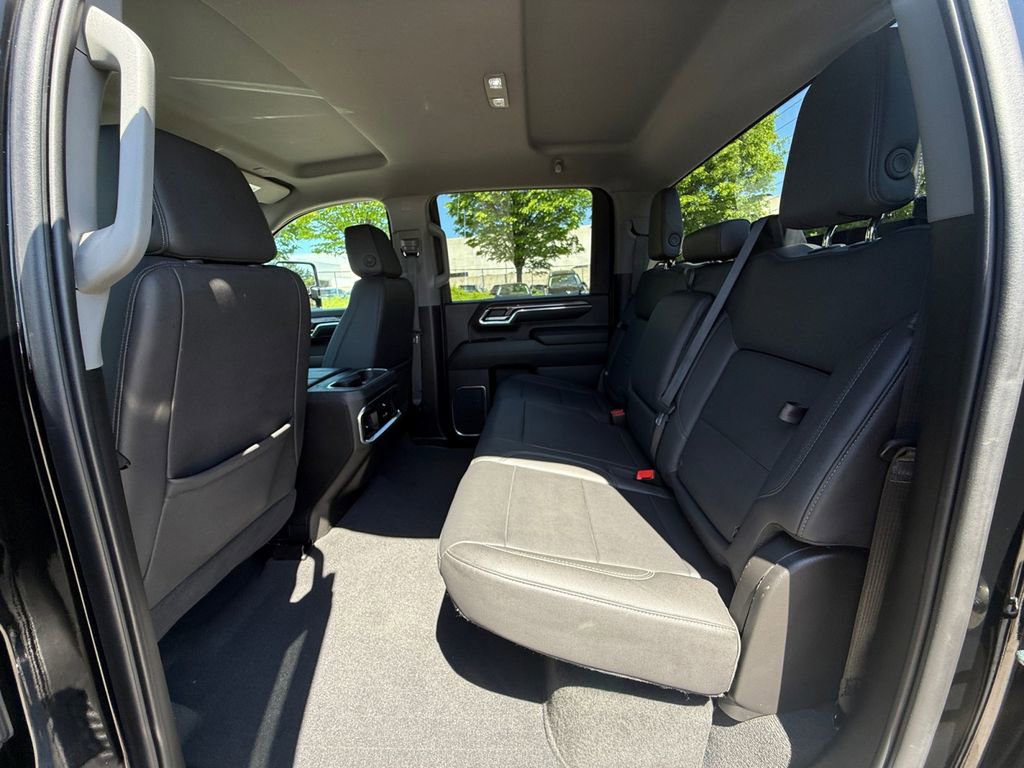 Used 2024 Chevrolet Silverado 3500 LTZ w/ LTZ Convenience Package AWD/4WD image 24