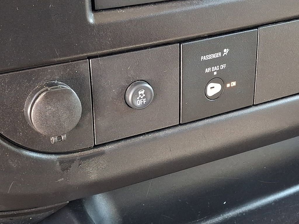 Used 2024 GMC Savana 2500 w/ Driver Convenience Package image 25
