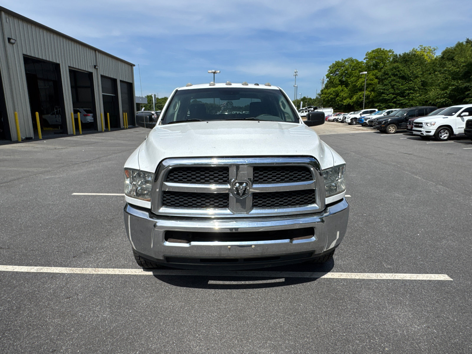 Used 2015 RAM 2500 Tradesman w/ Chrome Appearance Group AWD/4WD image 2