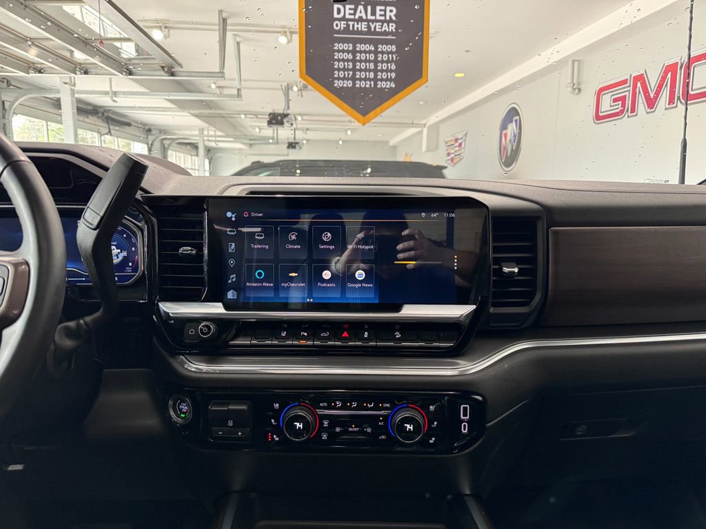 Certified 2024 Chevrolet Silverado 2500 High Country w/ High Country Premium Package AWD/4WD image 19