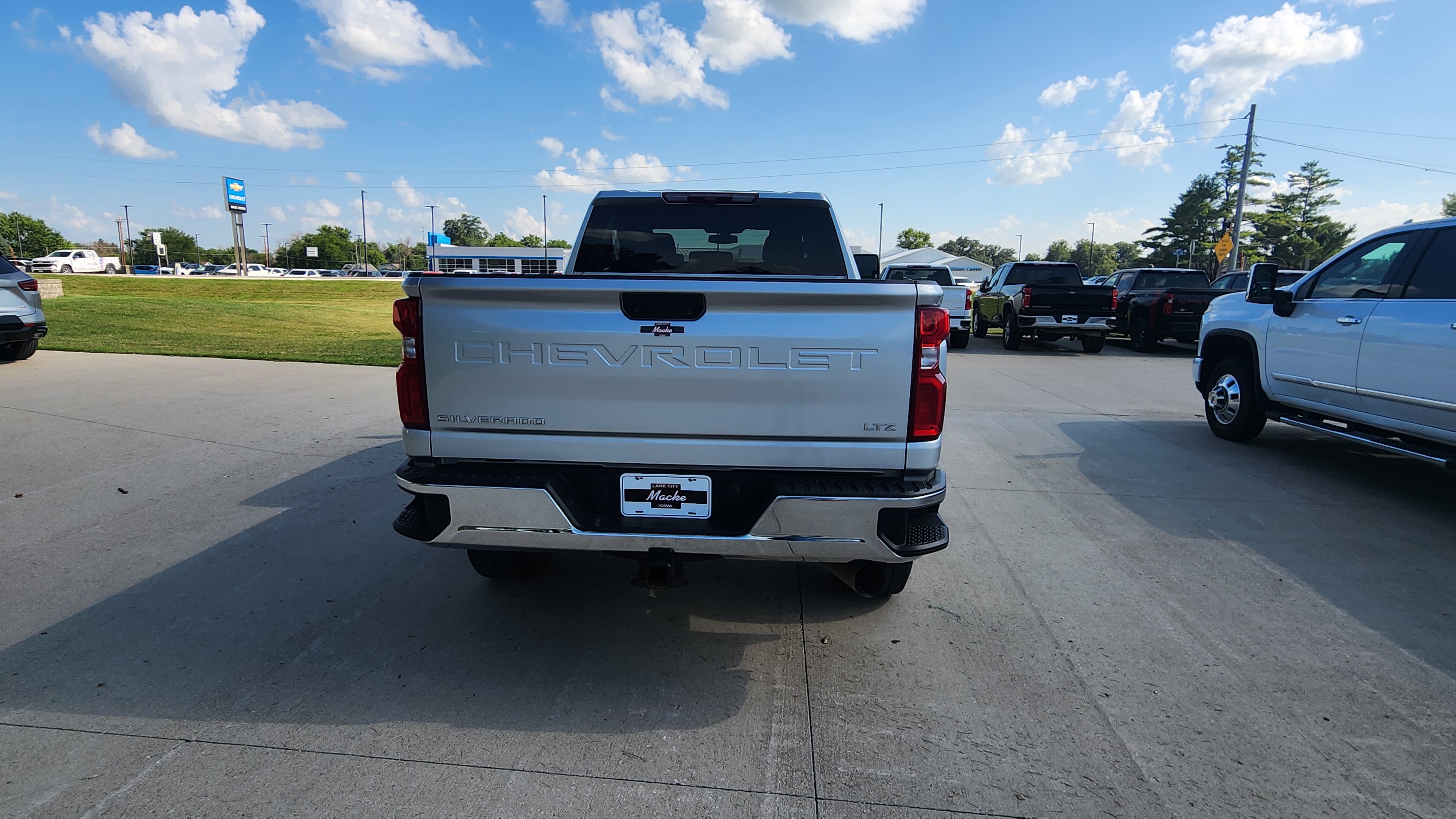 Certified 2022 Chevrolet Silverado 2500 LTZ w/ Gooseneck/5TH Wheel Package AWD/4WD image 6