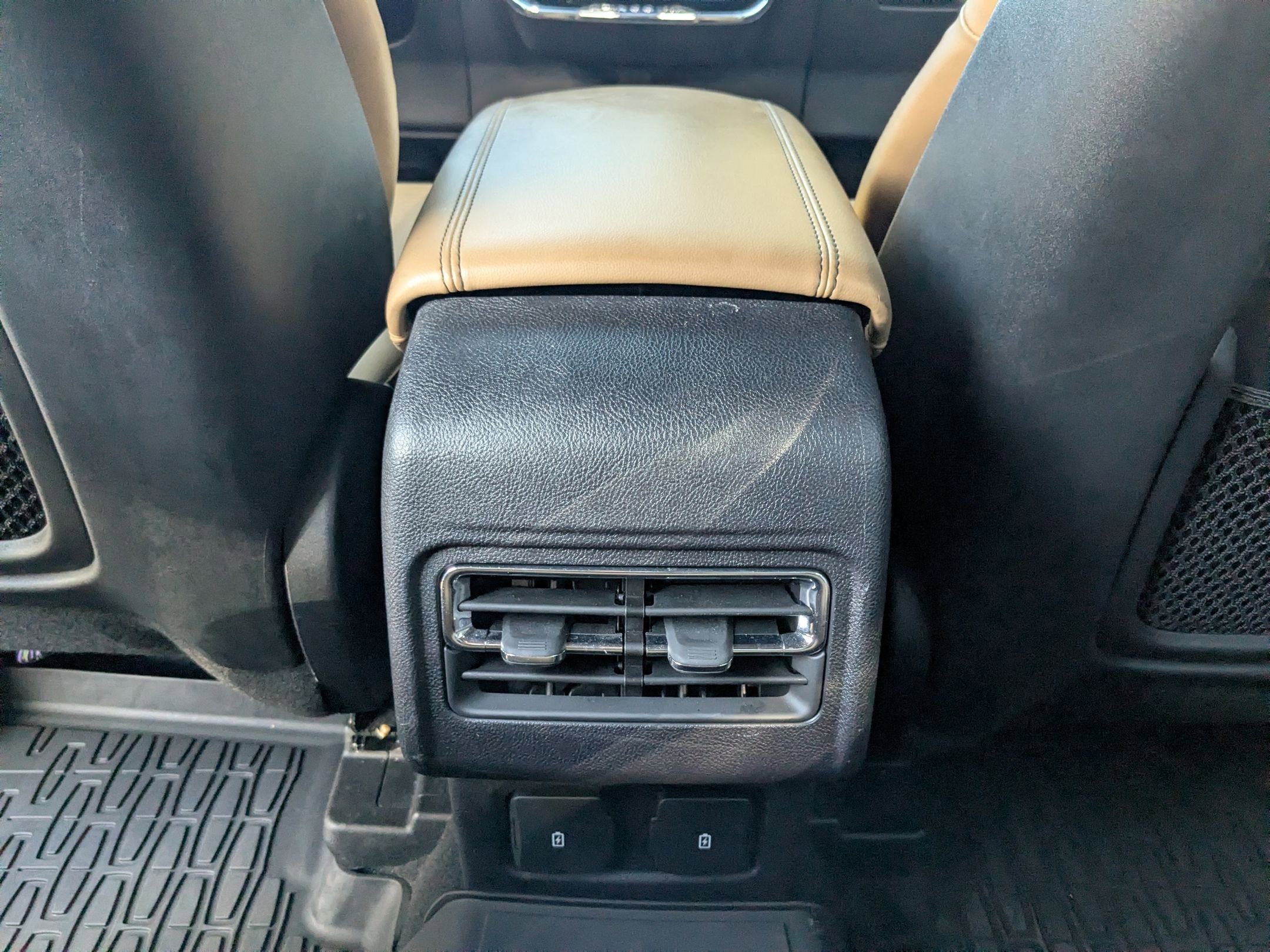 Used 2023 Lincoln Corsair Reserve w/ Jet Appearance Package image 22