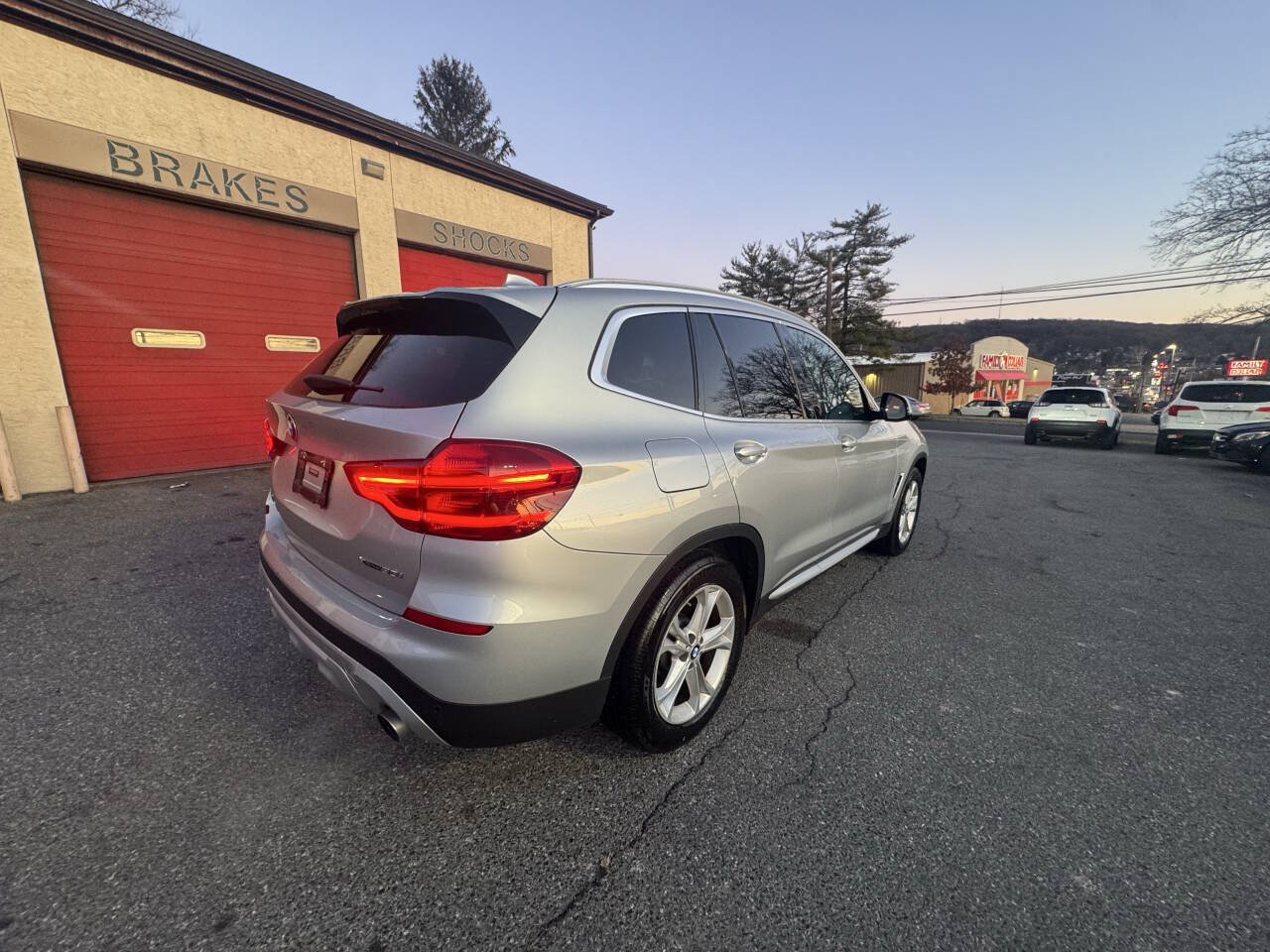 Used 2019 BMW X3 xDrive30i w/ Driving Assistance Package AWD/4WD image 7