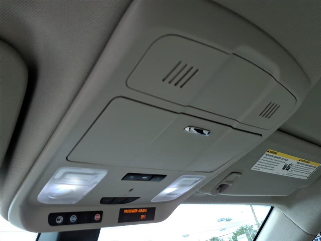 Used 2020 Buick Envision Essence FWD image 32